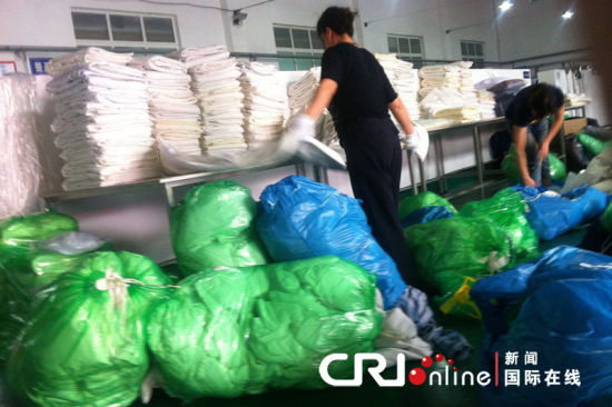 温州航空用品公司"偷工减料"毛毯未清洗直接再用(组图)